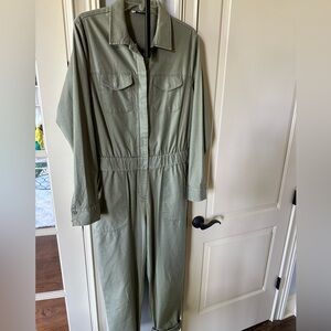 Alpine Design Green Jumpsuit with Zipper and Collar